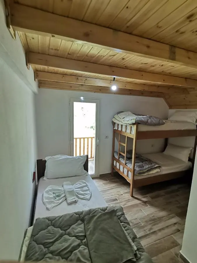 Bujtina Tinari Theth Bed and Breakfast