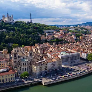 bb-jirais-dormir-a-lyon.hotels-rhonealpes.com/
