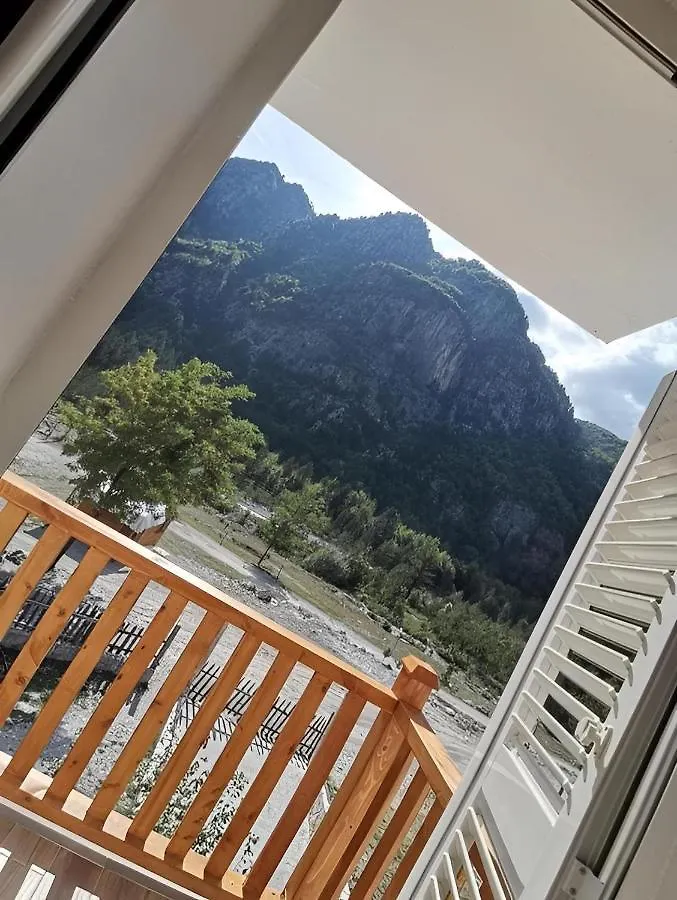 Bed & Breakfast Bujtina Tinari Theth Bed and Breakfast